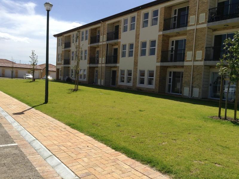 2 Bedroom Property for Sale in Brackenfell South Western Cape
